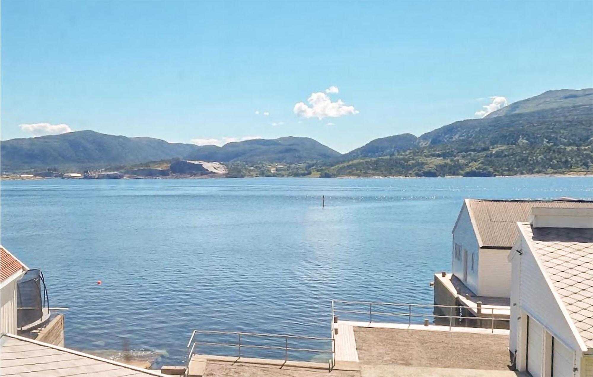 Awesome Home In Kristiansund With House Sea View Exterior foto